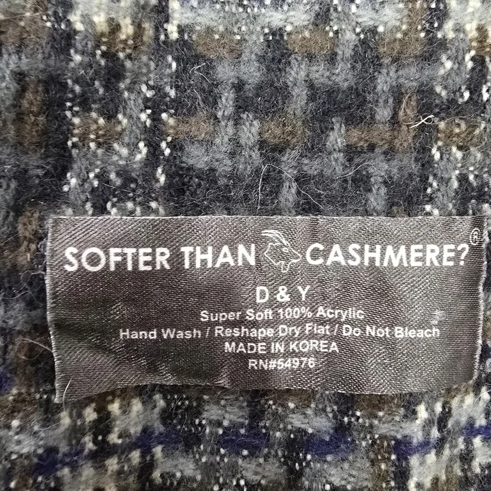 D&Y Softer Than Cashmere Scarf Gray Blue Plaid Checkered 100% Acrylic Soft 12x64